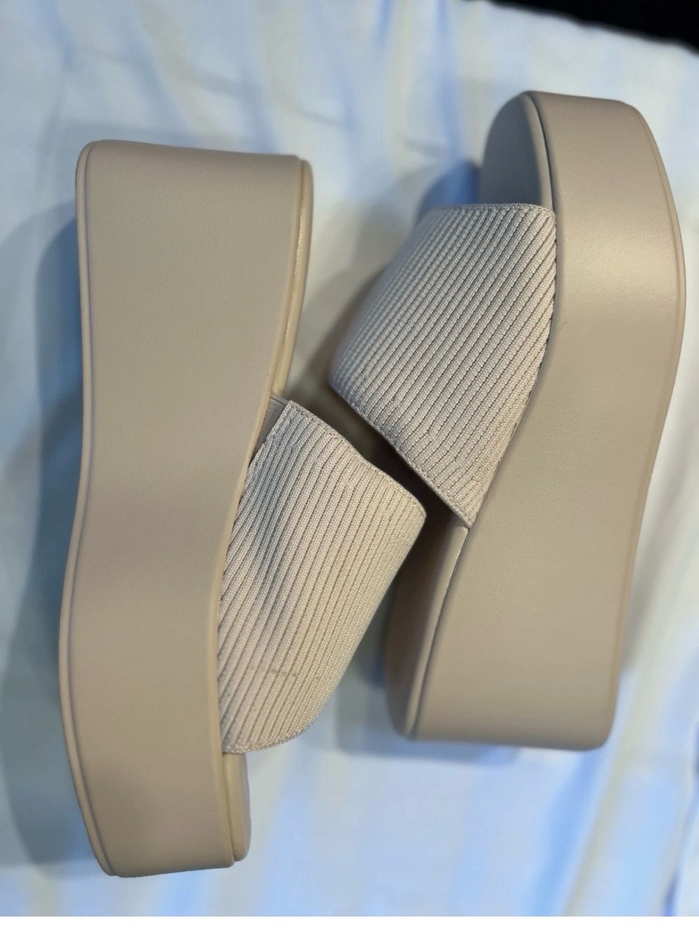 Womens 8.5 Platform Wedge Slide Sandals in nude pink